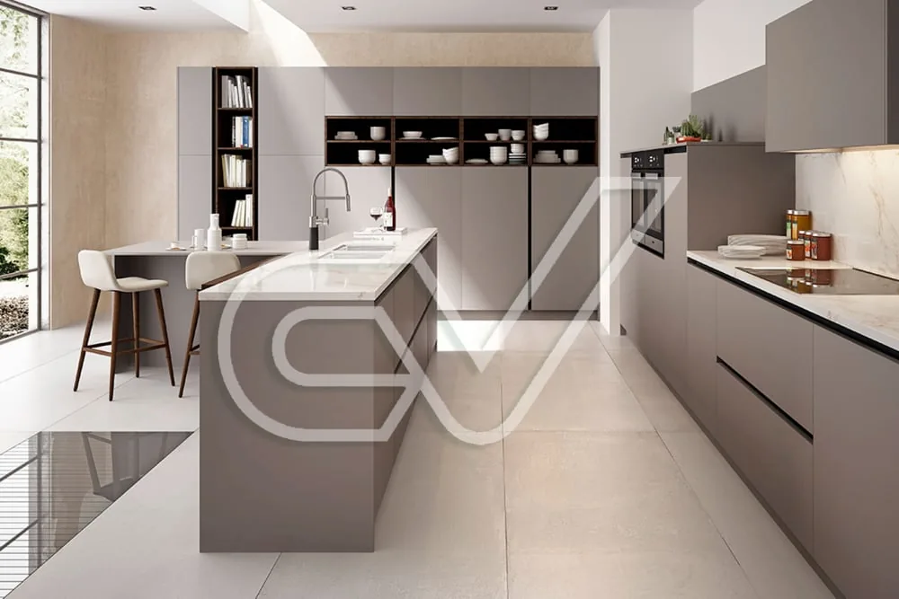 Cocina a medida con isla central y columna de horno